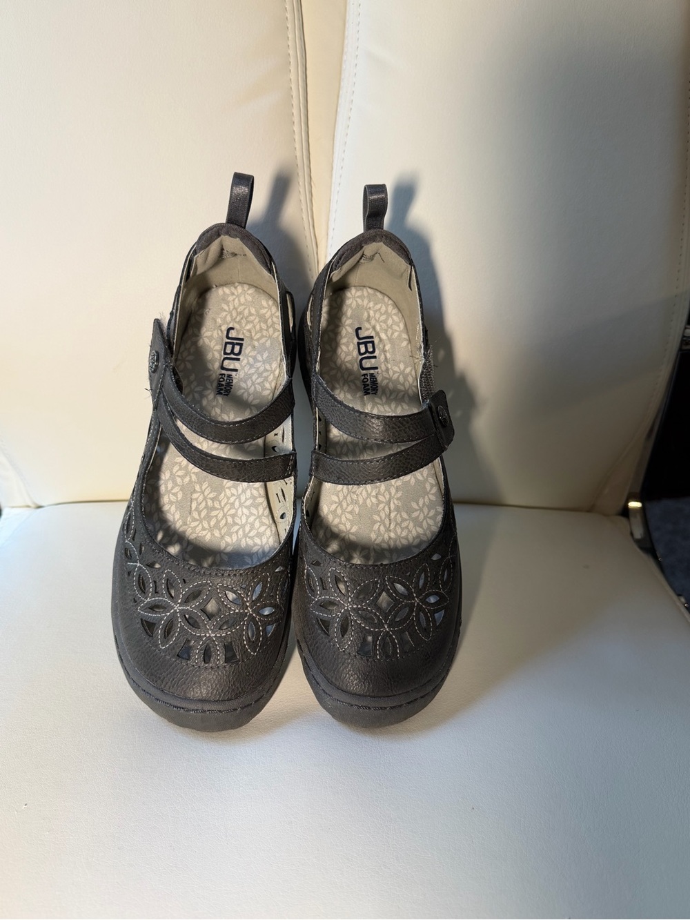 JBU Women Black Mary Jane Dress Shoes with Floral Cutouts